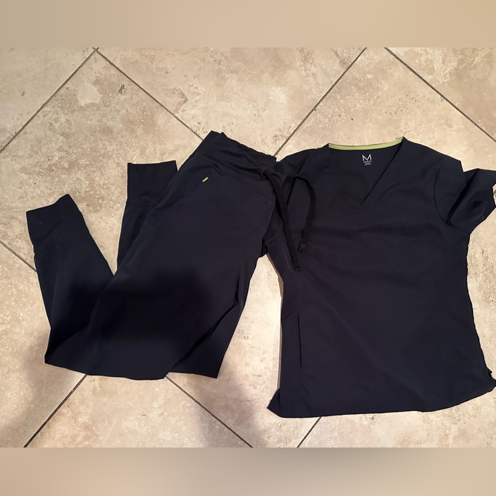 Black Scrub Set